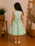 Robe Fille Fleurie Vert Pastel – Élégance et Douceur pour Toutes les Occasions