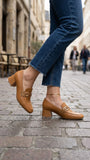 Mocassins Chic à Talon Carré et Boucle Dorée