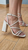 Sandales à Talons Bloc et Brides Croisées Écrues